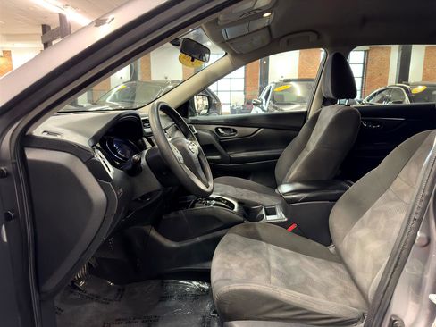 Used 2016 Nissan Rogue SV image 24