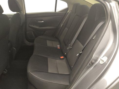 Used 2021 Nissan Sentra SV FWD image 18