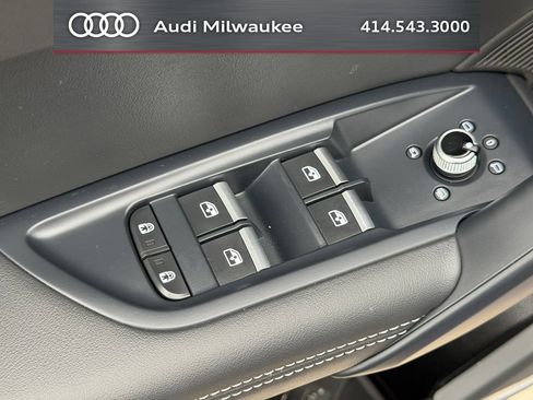 Used 2024 Audi Q5 e Premium Plus w/ Premium Plus Package AWD/4WD image 23