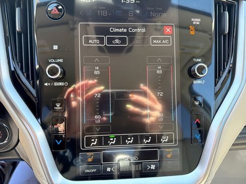 Certified 2025 Subaru Outback Limited image 23