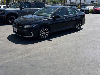 Used 2025 Volkswagen Jetta SE