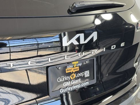 Used 2023 Kia Telluride SX Prestige X-Pro AWD/4WD image 17