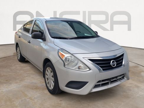 Used 2015 Nissan Versa S image 2