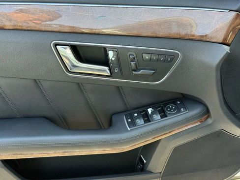 Used 2011 Mercedes-Benz E 350 4MATIC Sedan image 15