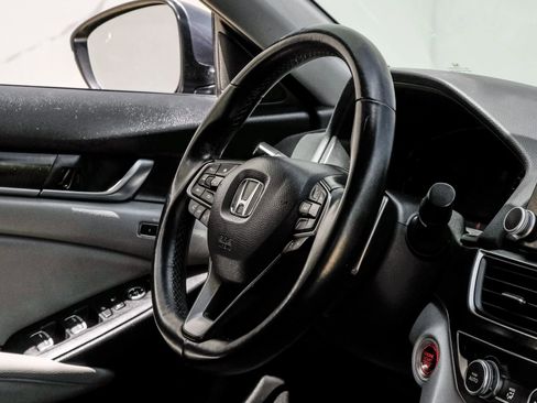 Used 2018 Honda Accord Touring image 20