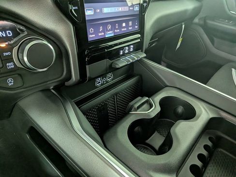 New 2026 RAM 1500 4x4 Crew Cab image 23