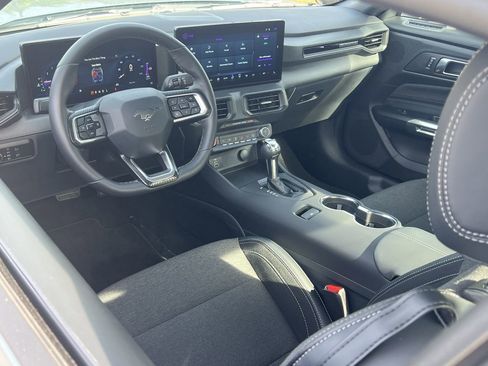 New 2025 Ford Mustang image 2