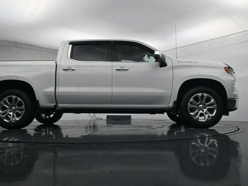Used 2024 Chevrolet Silverado 1500 LTZ w/ LTZ Convenience Package II AWD/4WD image 38
