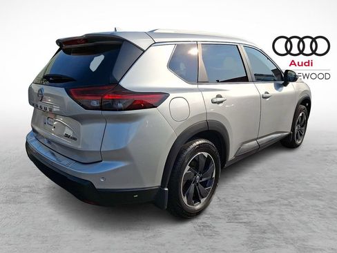 Used 2024 Nissan Rogue SV w/ SV Premium Package AWD/4WD image 6