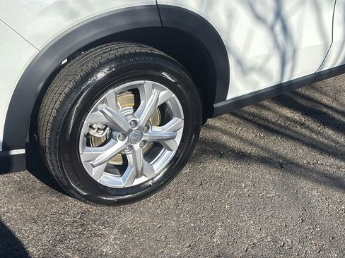 Used 2025 Honda HR-V LX image 8