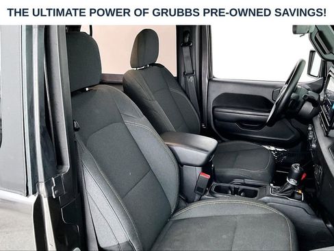 Used 2025 Jeep Wrangler Sport AWD/4WD image 11