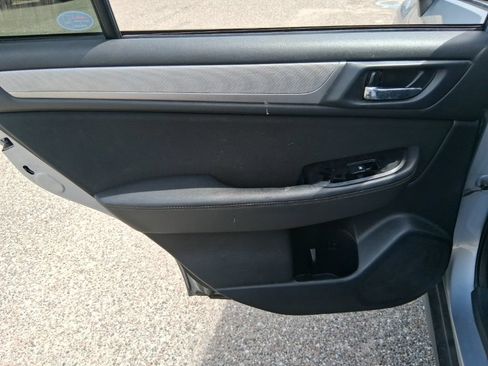 Used 2019 Subaru Outback 2.5i Premium AWD/4WD image 14