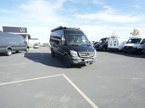 Used 2015 Mercedes-Benz Sprinter 2500 image 3