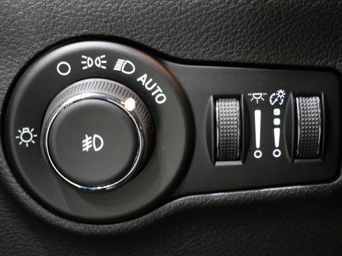 New 2026 Jeep Compass Latitude image 14