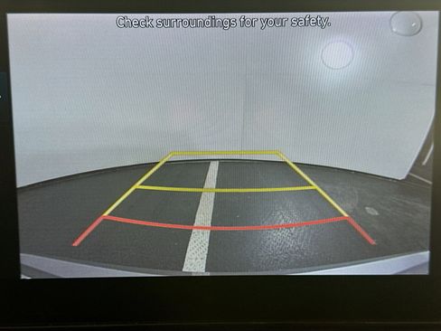 Used 2025 Hyundai Elantra SEL image 23