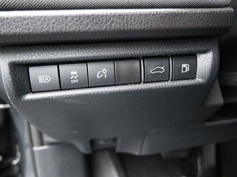 Used 2025 Toyota Camry LE image 24