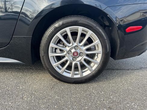 Used 2017 FIAT 124 Spider Classica image 34