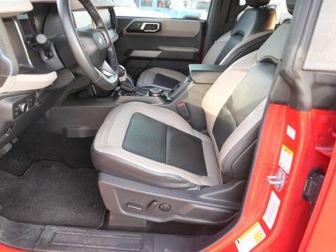 Used 2022 Ford Bronco Wildtrak image 9