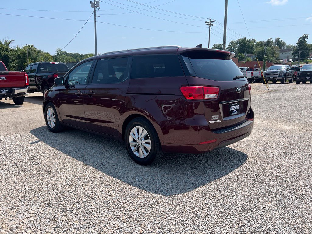 Used 2015 Kia Sedona LX w/ LX Convenience Package FWD image 6