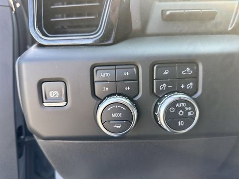 Used 2024 GMC Sierra 1500 AT4X image 28