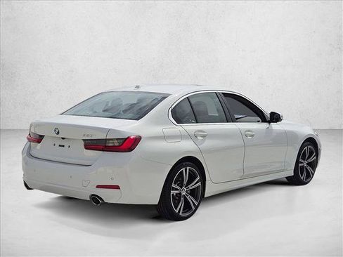 Used 2024 BMW 330i Sedan w/ Convenience Package RWD image 5