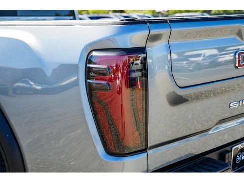 Used 2024 GMC Sierra 2500 AT4X AWD/4WD image 11