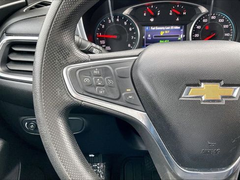 Used 2020 Chevrolet Equinox LT image 18