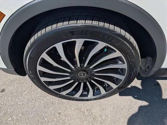 Used 2019 Lincoln Nautilus Black Label AWD/4WD image 9