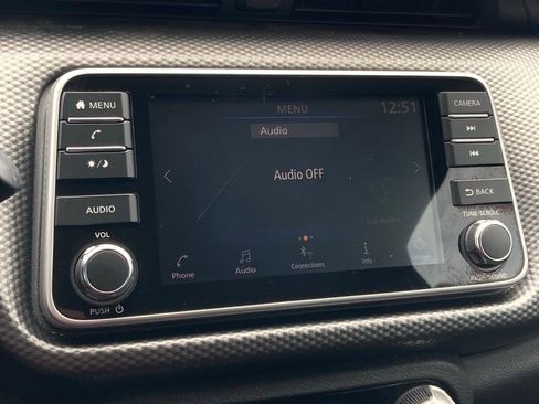 Used 2019 Nissan Kicks SV image 12