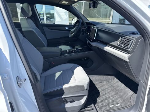 New 2026 Volkswagen Atlas Cross Sport SEL image 27