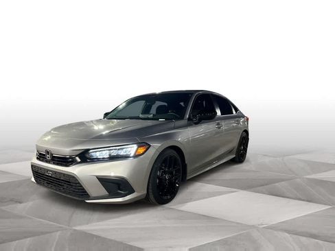 Used 2024 Honda Civic Sport image 4