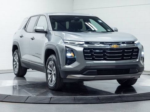 Used 2025 Chevrolet Equinox LT AWD/4WD image 4