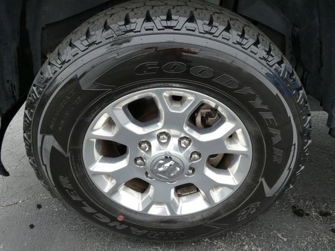 Used 2019 RAM 2500 Laramie AWD/4WD image 10