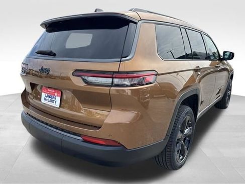 New 2026 Jeep Grand Cherokee L Limited w/ Limited Altitude Package RWD image 5