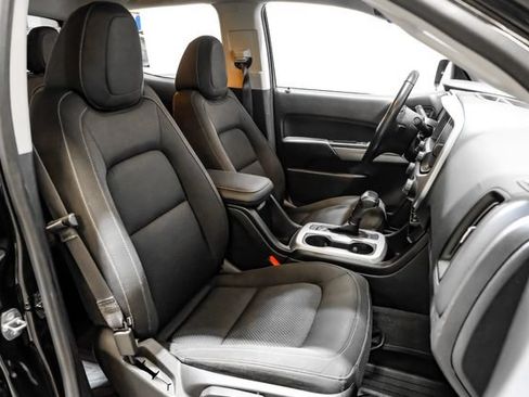 Used 2020 Chevrolet Colorado LT w/ Safety Package RWD image 32