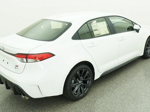 New 2026 Toyota Corolla SE FWD image 22