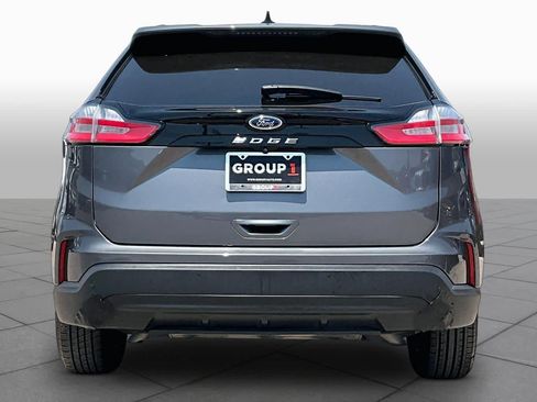 Certified 2021 Ford Edge SE FWD image 5