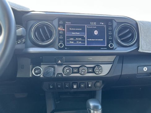 Used 2020 Toyota Tacoma TRD Off-Road image 16