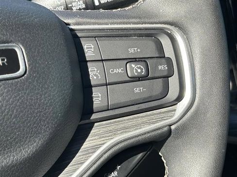 Used 2024 Jeep Wagoneer Series II w/ Flexible Seating Group image 13