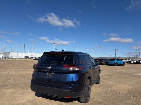 Certified 2024 Nissan Rogue SV image 11