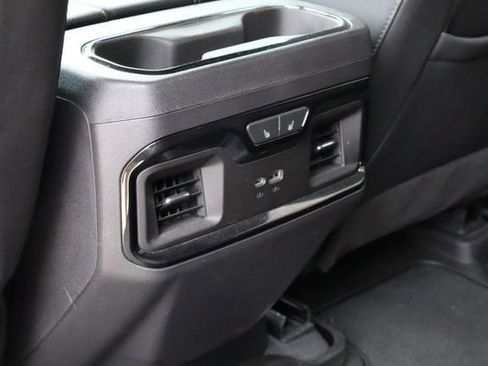 Used 2024 GMC Sierra 1500 AT4 w/ Technology Package AWD/4WD image 19