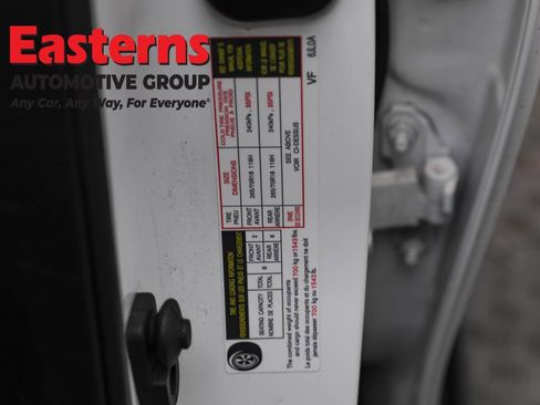 Used 2024 Nissan Armada SV RWD image 35