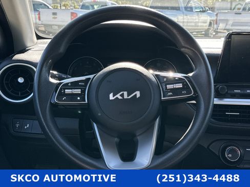 Used 2024 Kia Forte LXS w/ LXS Technology Package image 18