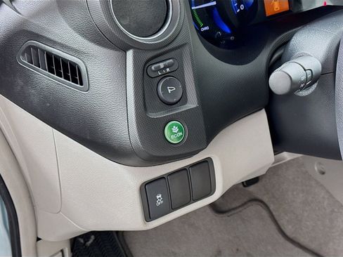 Used 2013 Honda Insight LX image 7