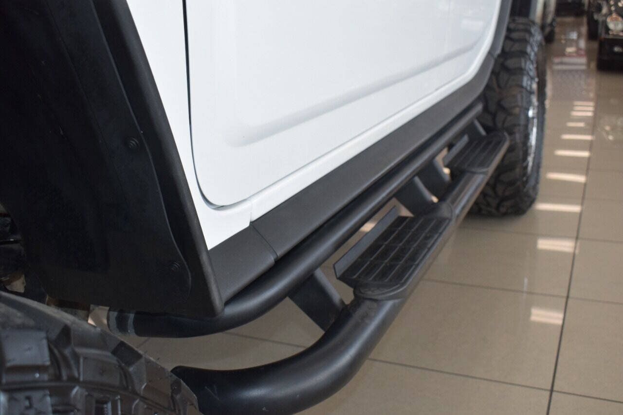 Used 2003 HUMMER H2 w/ Preferred Equipment Group AWD/4WD image 16