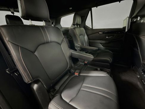 Used 2024 Honda Pilot TrailSport image 30