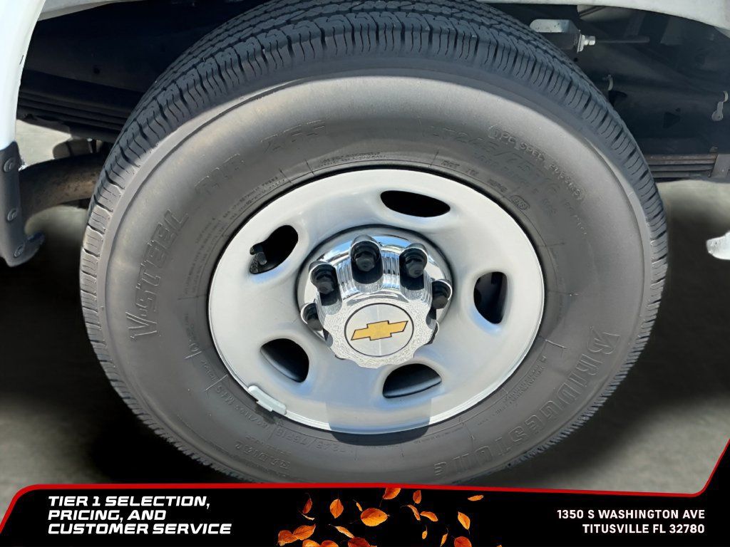 Used 2025 Chevrolet Express 3500 LT w/ LT Preferred Equipment Group RWD image 36