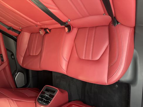 Used 2022 Maserati Quattroporte Modena Q4 image 25