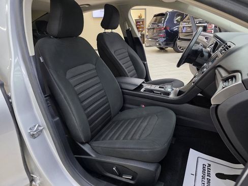 Used 2018 Ford Fusion SE FWD image 17