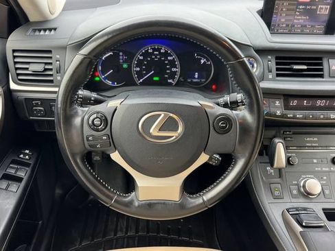 Used 2017 Lexus CT 200h FWD image 17